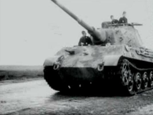 Tiger II van de sPz.Abt 506 op weg naar Arnhem