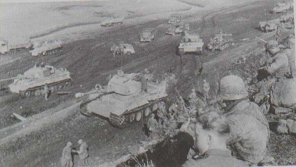 Tigers I ausf E van de sPz.Abt 507 in een verzamelplaats voor een aanval op Tarnopol in April 1944
